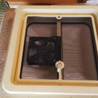 キャンピングカーなどに、付ける換気するもの😃新品です。