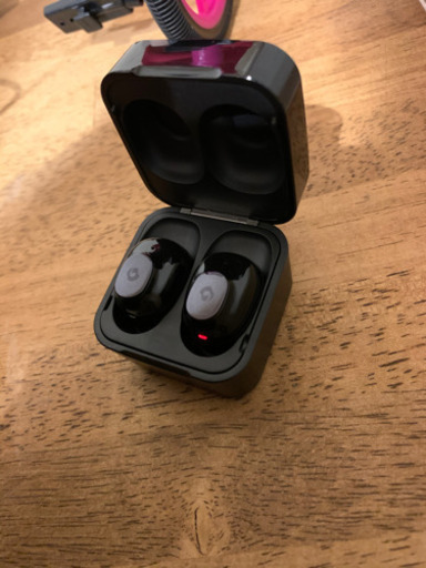 ワイヤレスBluetoothイヤホン　充電器付