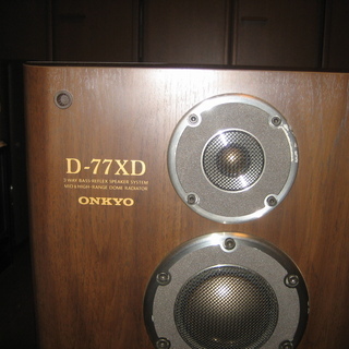 オンキョーの3ウェイ3スピーカーD-77XDの画像