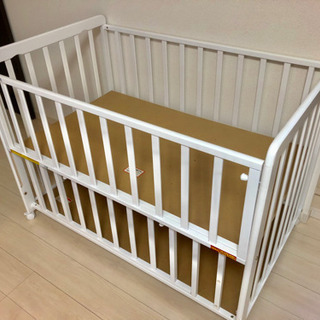 ヤトミ ベビーベッド 普通サイズ