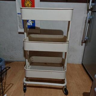 3段キッチンワゴン、受け渡し予定決まりました！