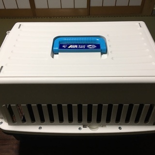 はぼ未使用のアイリスオーヤマ エアトラベルキャリー 中型犬用 売ります