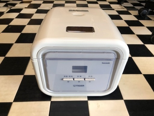 【リサイクルサービス八光　田上店　安心の1か月保証　配達・設置OK】タイガー マイコン炊飯器 「炊きたて」 tacook 3合 シンプルホワイト JAJ-A551WS