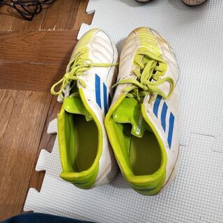 サッカーシューズ