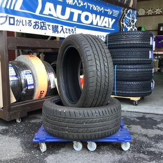 カードＯＫ！！　取付コミコミ　マックストレック　215/50Ｒ17　2018年製　深溝2本