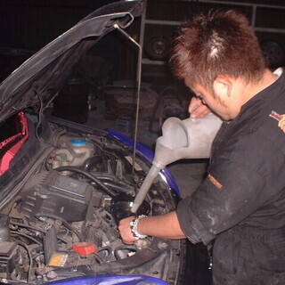 ☆#格安☆#軽四一律 ￥3,300 #乗用車2000CC迄一律 ￥4,400☆キャンペーン商品 #エンジンオイル交換 #事前予約 キャンペーン・#車屋のアーク麗0743-67-3323 - 天理市