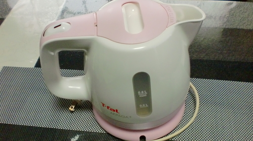 （閲覧ありがとうございましたお取引が完了いたしました）T-fal電気ポットbf805ピンク
