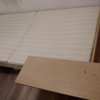[決まりました、無料] ニトリ シングル脚付きマットレス+サイドラック