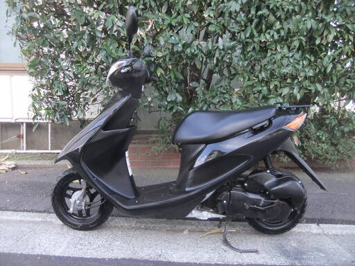 スズキ　アドレスV50　中古実動美車　外装新品、タイヤ前後バリ山、バッテリー新品、グリップ新品、書類有