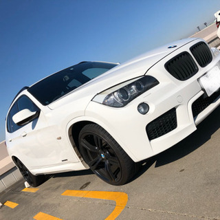 BMW X1 E84 女性も運転しやすいSUV