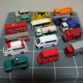トミカ詰め合わせ16台