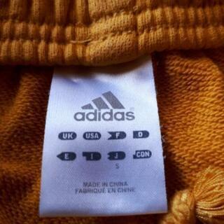 アディダスジャージ上下の画像