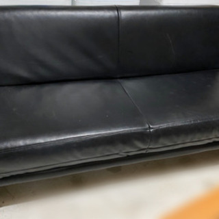 黒いソファー　商談成立