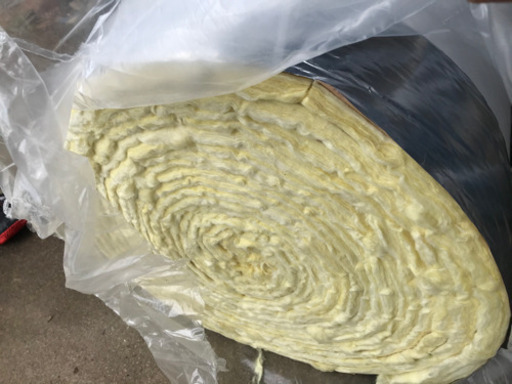 値下げ❗️グラスウール(断熱材銀紙付き)　未使用1巻(16M)