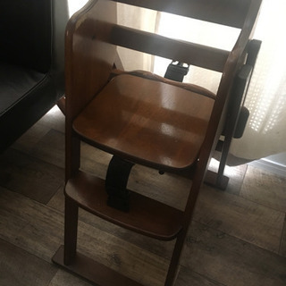 木製 ベビーハイチェア 小ぶりの画像