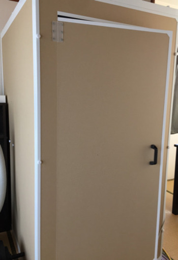 だんぼっち【吸音材、照明、椅子、説明書等付き】