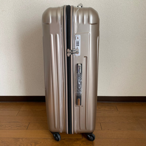 【新品未使用】大型スーツケース　