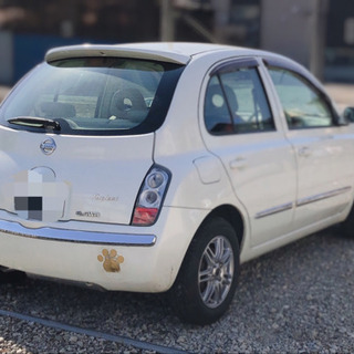 【値下げ！】日産　マーチ　白の画像