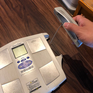 色々測定出来る体重計の画像