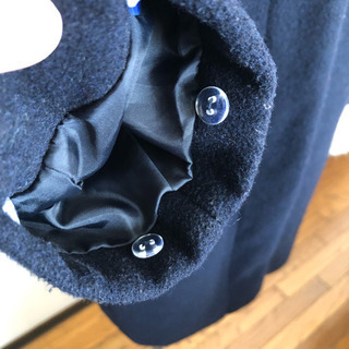 アース ミュージックアンドエコロジー ノーカラー コート ネイビー ファーの画像