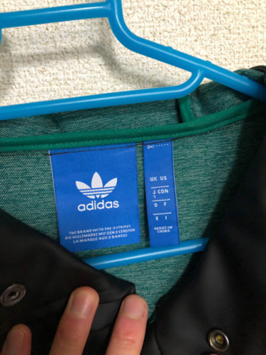 アディダス オリジナルス　コート