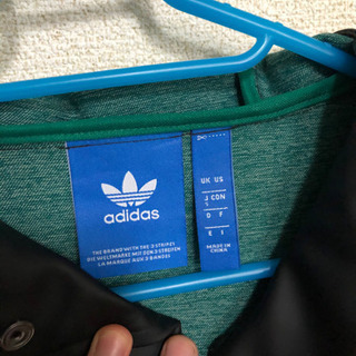 アディダス オリジナルス　コートの画像