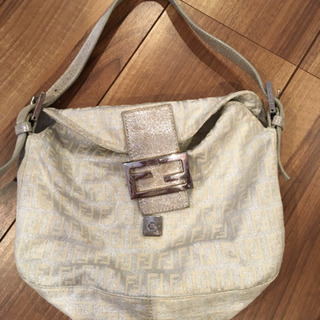 FENDIハンドバック