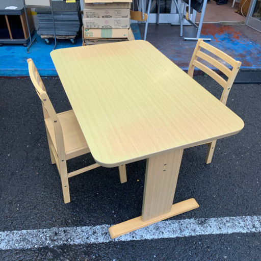 ★今月の目玉商品‼︎ 1500円　ダイニングテーブル