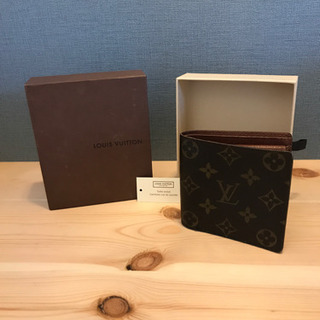 LOUIS VUITTON  二つ折り財布