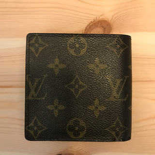 LOUIS VUITTON  二つ折り財布