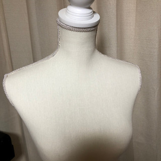 白のトルソーの画像