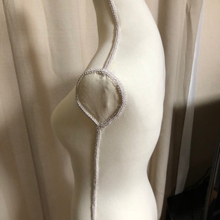 白のトルソーの画像