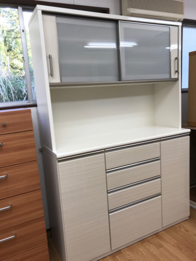 【リサイクルサービス八光　田上店　配達・設置OK】エナメルホワイト木目調　大型食器棚