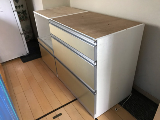 取引決定【大幅値下げ】キッチンボード 定価20万円 大容量 食器棚 台所 収納 綾野製作所 大塚家具で購入