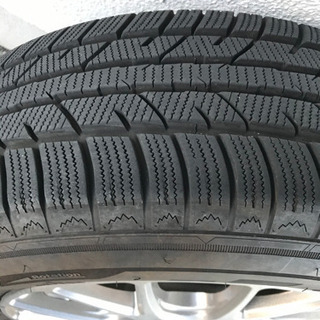 215/65R16 スタッドレスタイヤ　4本セットの画像