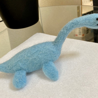 羊毛フェルト　プルシオサウルス（中）の画像