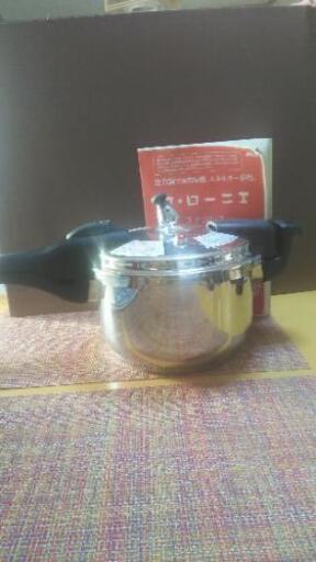 フッ素樹脂加工圧力鍋