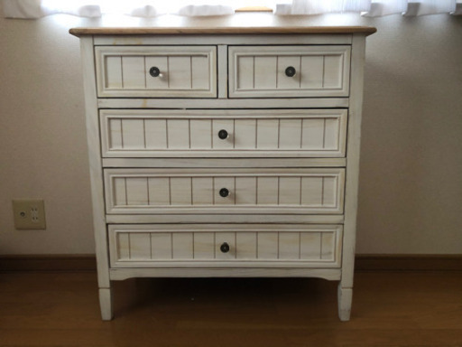 白アンティーク家具