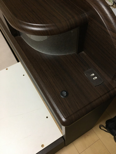コンセント付きダブルベッド