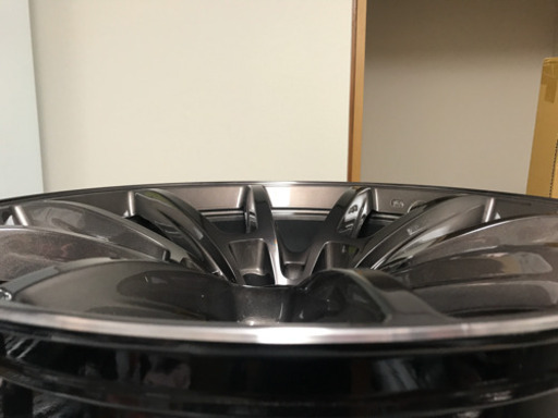 新品  18インチ  ホイール  4本