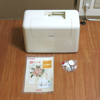 美品 ジャノメ コンピューターミシン S7800 説明書 付属品完品 もちろん実働です。の画像