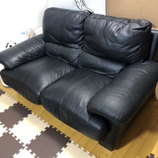 2.5人掛け　レザー素材ソファー