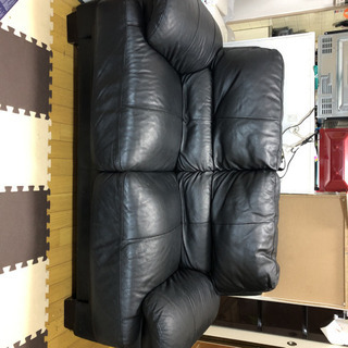 2.5人掛け　レザー素材ソファーの画像