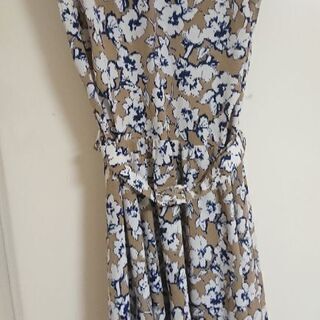 ミスティウーマンのワンピースMサイズ 二枚で500円の画像