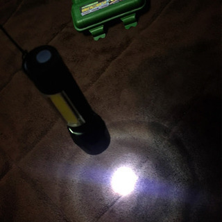 超輝度！充電式アルミ2WAYライト