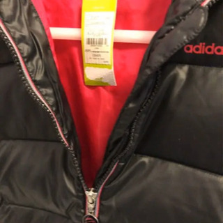adidas ダウンジャケット 70%オフ　レディース　新品 Mサイズ　の画像