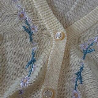 マジェスティックレゴン イエロー カーディガン 花柄 刺繍 春色の画像