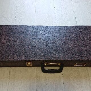 ケース、付属品付き三線【人工】の画像