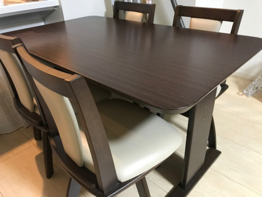 決まりました！3/28まで【至急】ニトリのダイニングテーブル