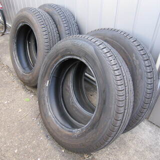 【中古タイヤ】　ダンロップGRANDTREK　PT3　１７５／８...